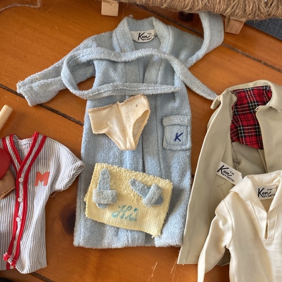 Ken doll from the 60’s outfits see pictures look who I found Barbie and Midge - Picture 5 of 15